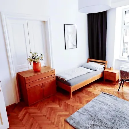 Daire Grosses, Helles Vintage Mit Parkplatz İnnsbruck