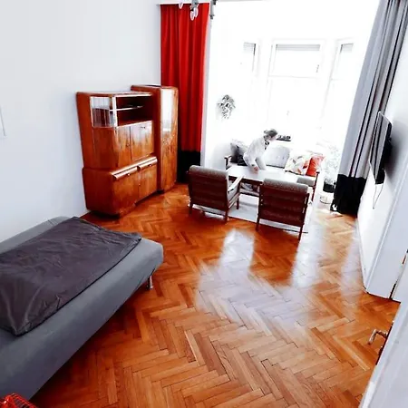 Daire Grosses, Helles Vintage Mit Parkplatz *